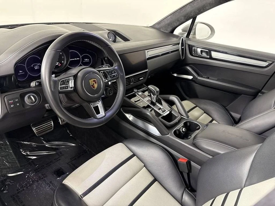 2023 Porsche 9Y0/9Y3 Cayenne Turbo - Image 4 of 5