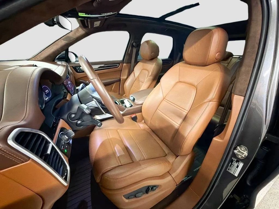 2023 Porsche 9Y0/9Y3 Cayenne Turbo - Image 5 of 5