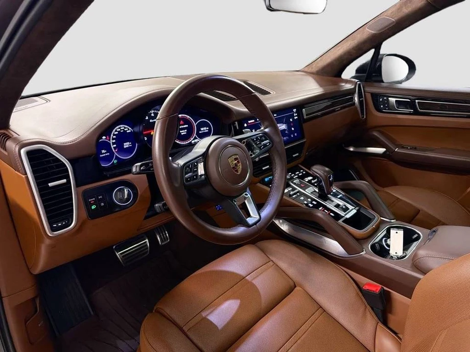 2023 Porsche 9Y0/9Y3 Cayenne Turbo - Image 4 of 5