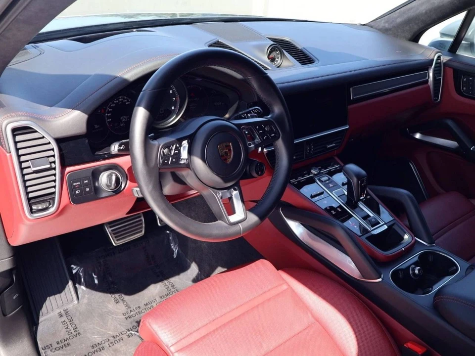 2023 Porsche 9Y0/9Y3 Cayenne Turbo - Image 4 of 5