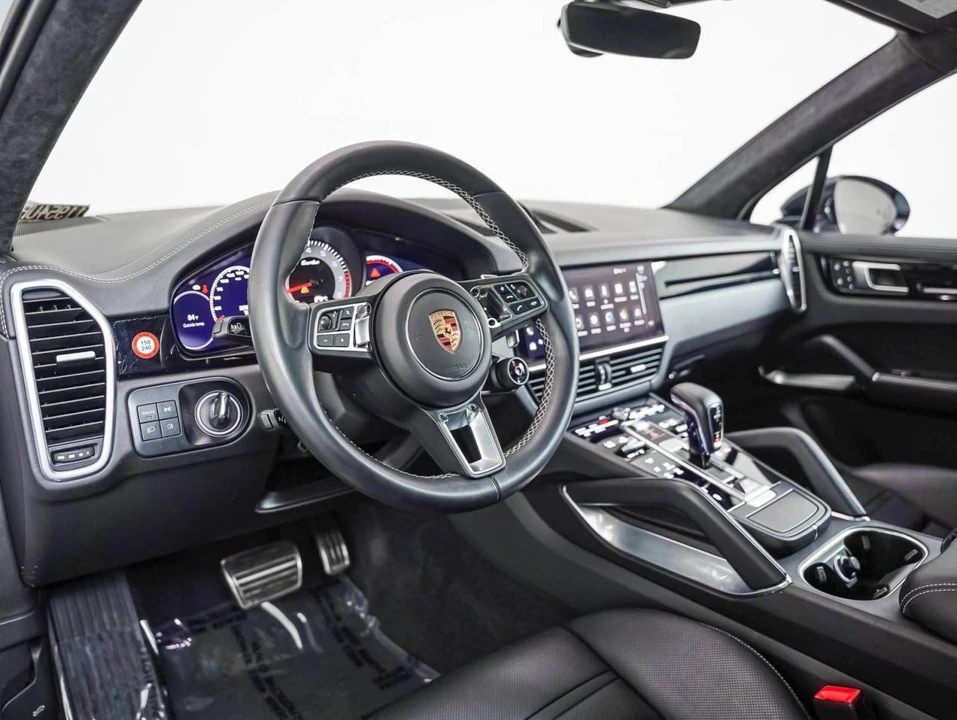 2023 Porsche 9Y0/9Y3 Cayenne Turbo - Image 4 of 5