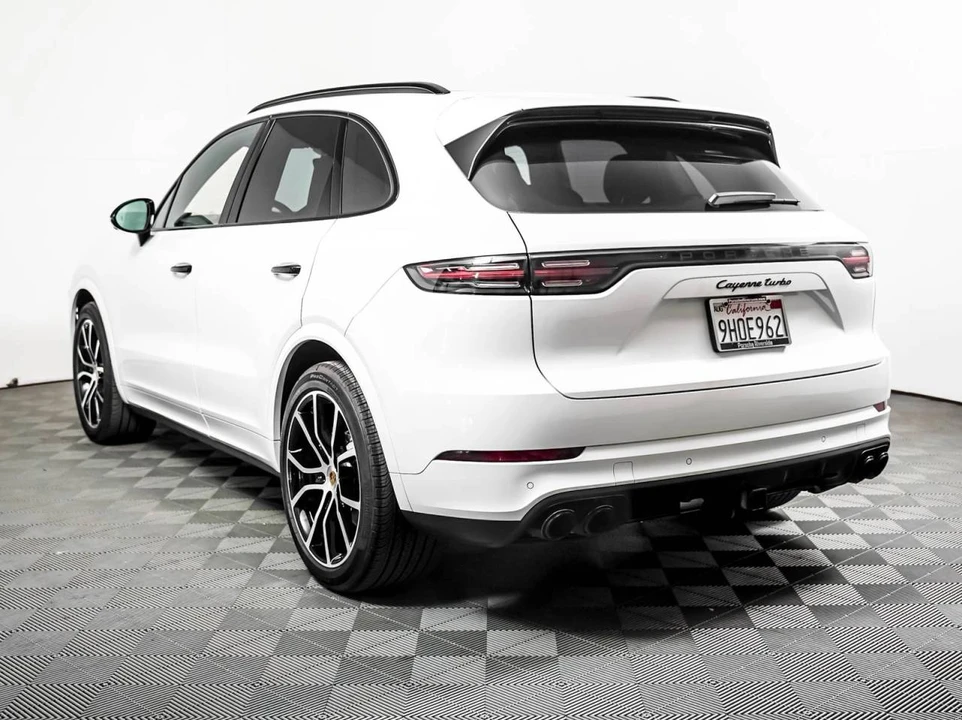 2023 Porsche 9Y0/9Y3 Cayenne Turbo - Image 3 of 5
