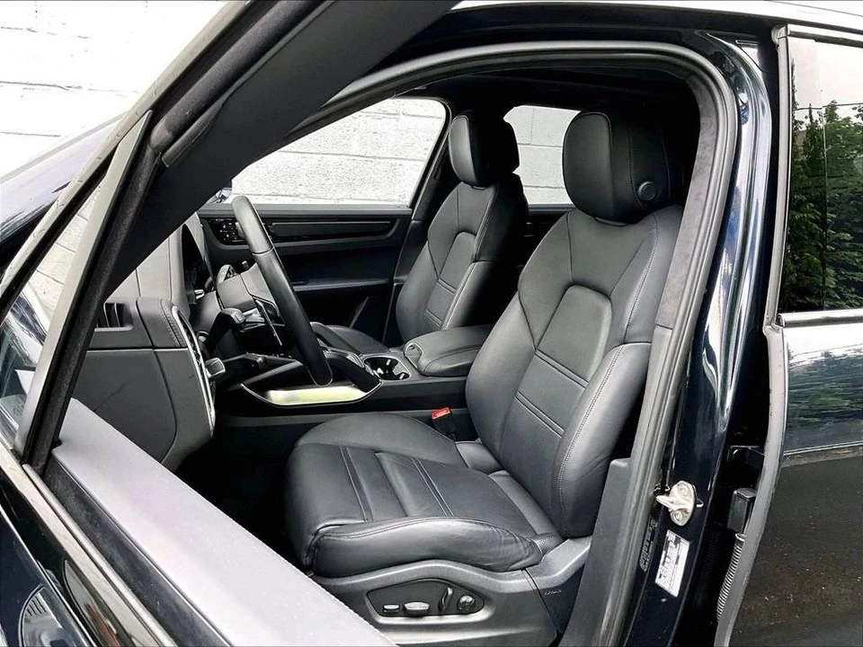 2023 Porsche 9Y0/9Y3 Cayenne Turbo - Image 5 of 5