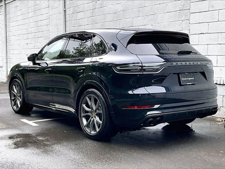 2023 Porsche 9Y0/9Y3 Cayenne Turbo - Image 3 of 5