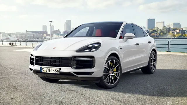 2023 Porsche Cayenne Turbo S E-Hybrid Coupe