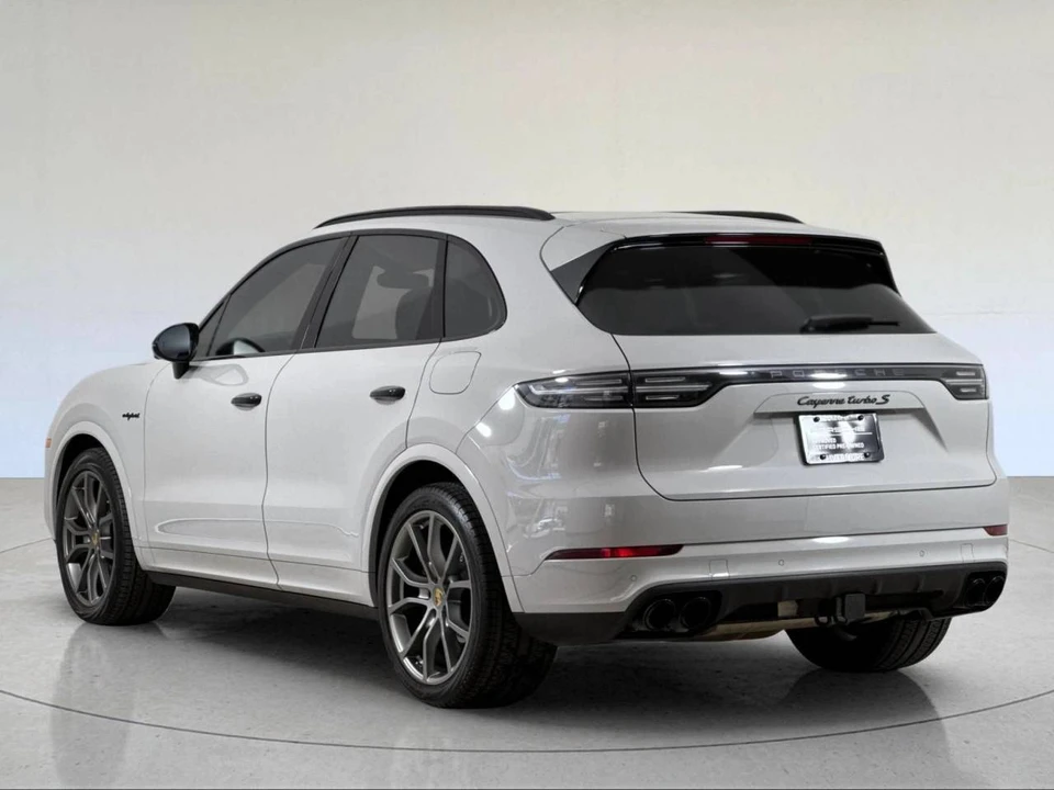 2023 Porsche 9Y0/9Y3 Cayenne - Image 3 of 5