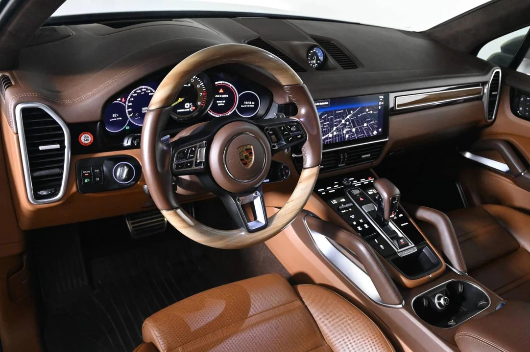 2023 Porsche 9Y0/9Y3 Cayenne - Image 4 of 5