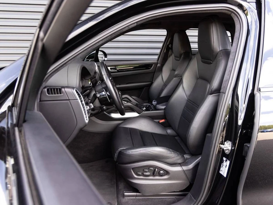 2023 Porsche Cayenne - Image 5 of 5