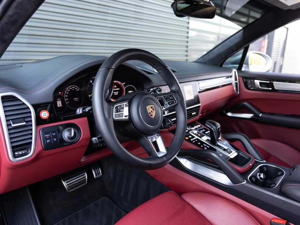2023 Porsche Cayenne - Image 4 of 5