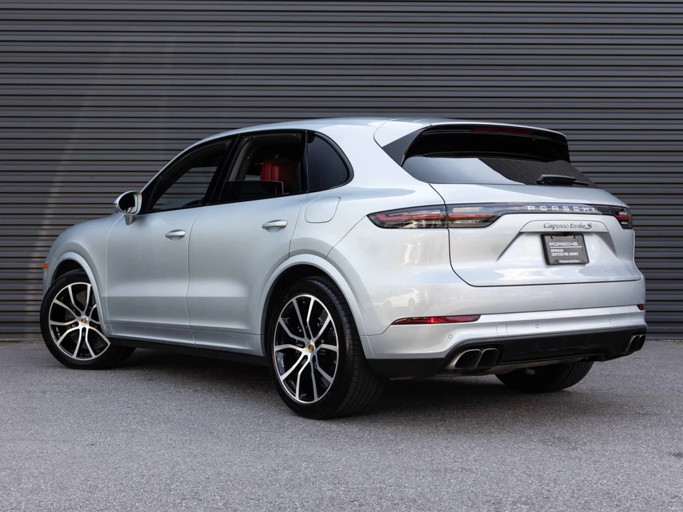 2023 Porsche Cayenne - Image 3 of 5