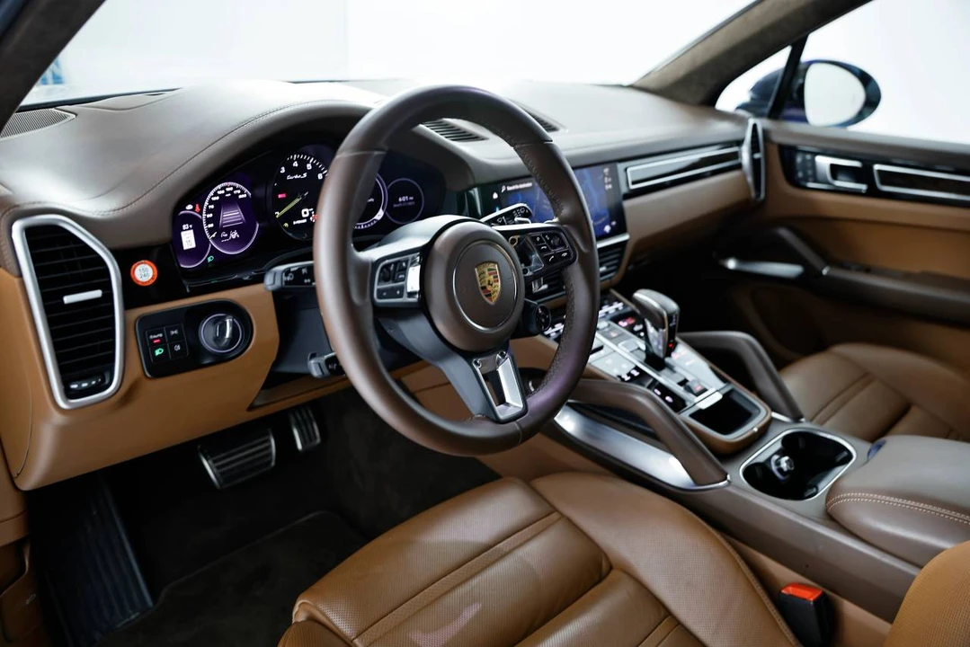 2023 Porsche Cayenne - Image 4 of 5