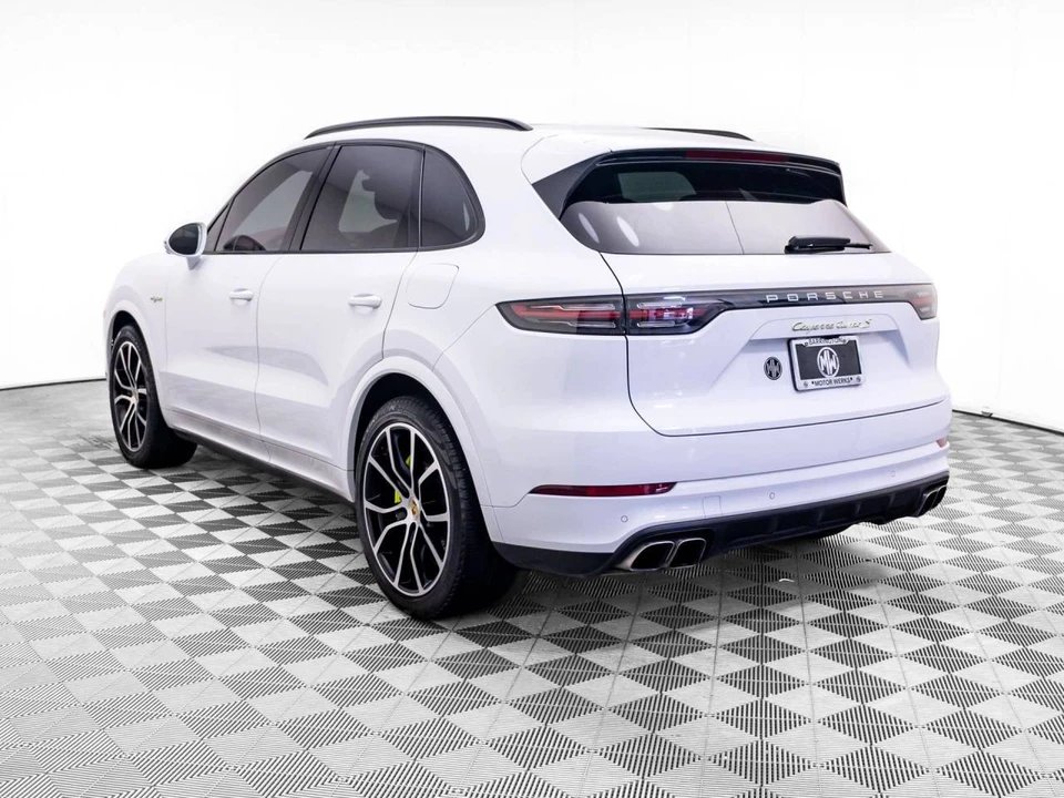 2023 Porsche 9Y0/9Y3 Cayenne - Image 3 of 5