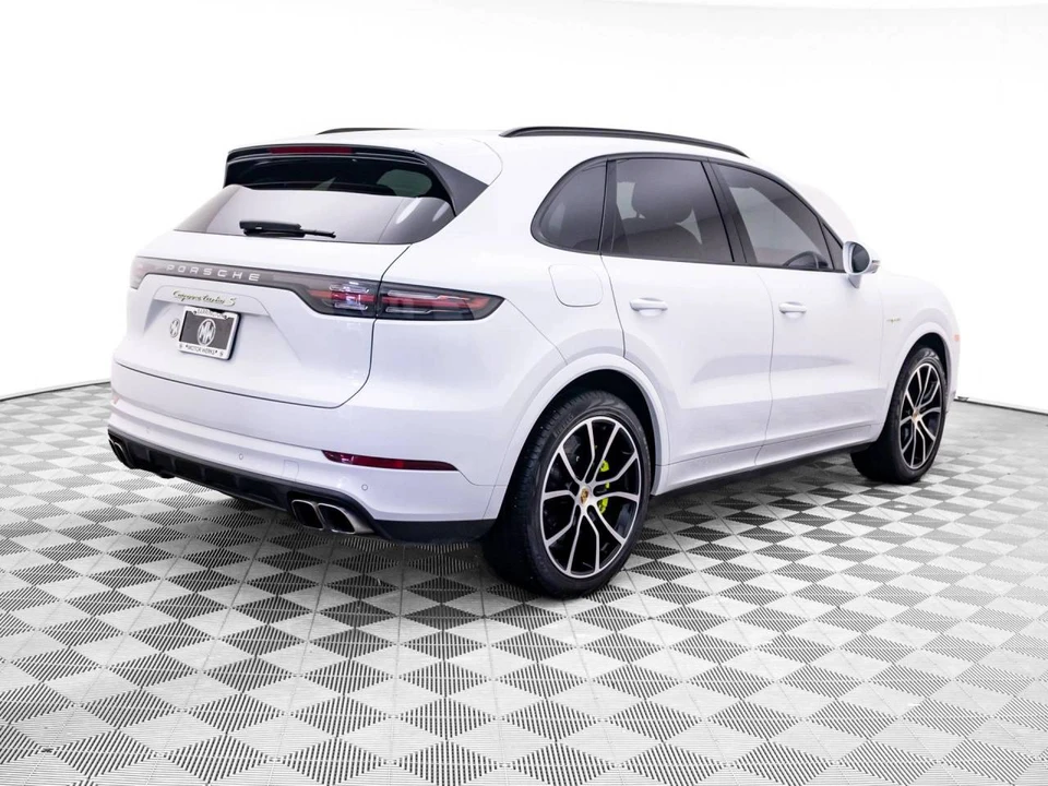 2023 Porsche 9Y0/9Y3 Cayenne - Image 5 of 5
