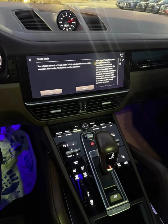 2023 Porsche 9Y0/9Y3 Cayenne Turbo - Image 6 of 10