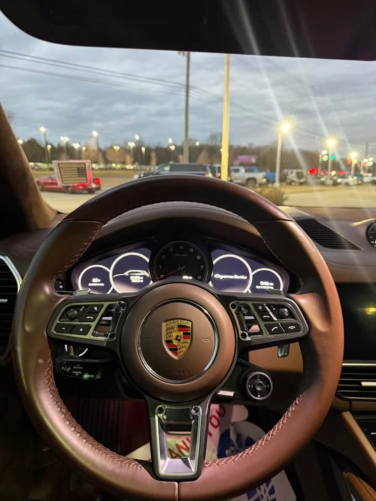 2023 Porsche 9Y0/9Y3 Cayenne Turbo - Image 5 of 10