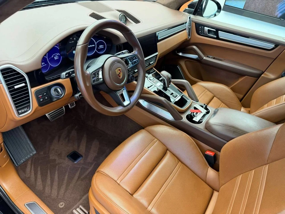 2023 Porsche 9Y0/9Y3 Cayenne Turbo - Image 4 of 5