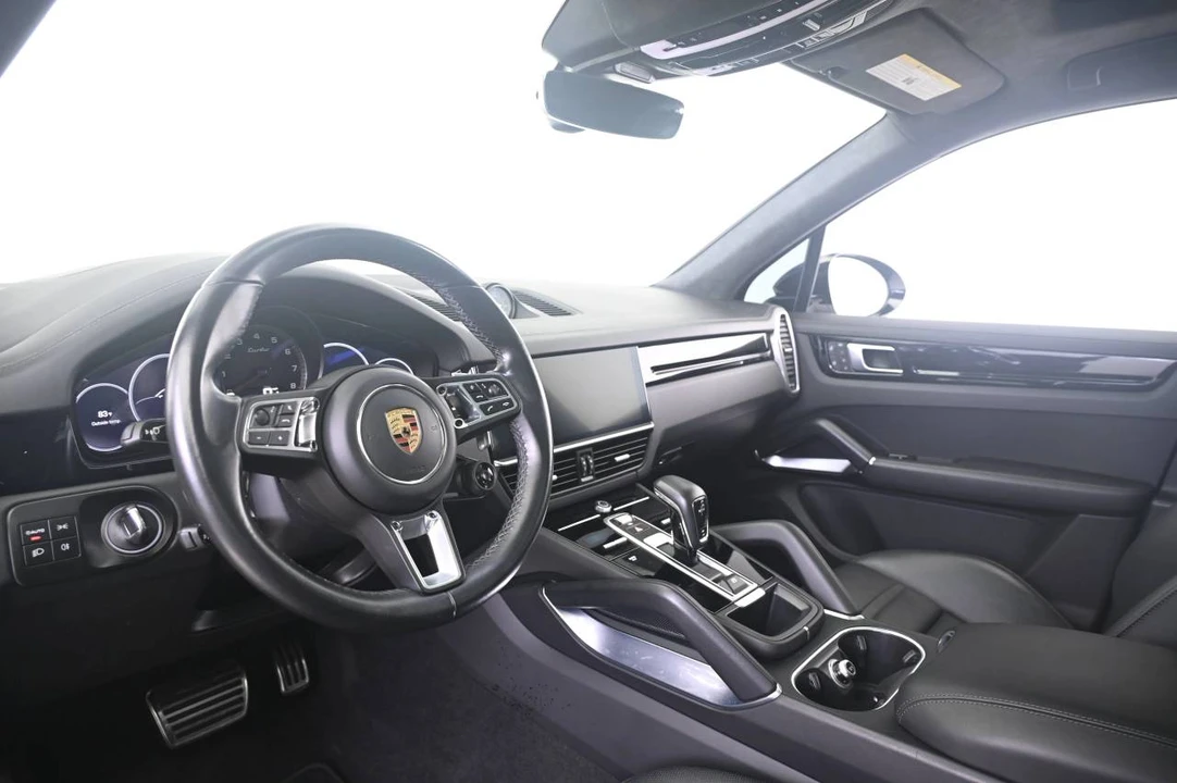 2023 Porsche 9Y0/9Y3 Cayenne Turbo - Image 4 of 5