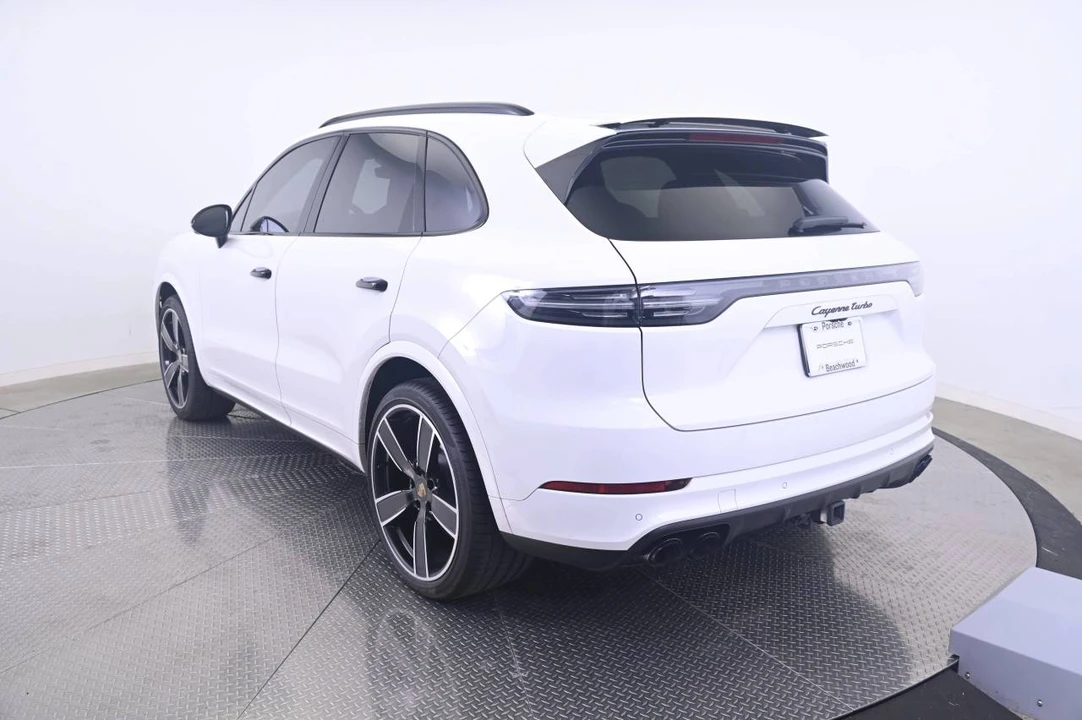 2023 Porsche 9Y0/9Y3 Cayenne Turbo - Image 3 of 5
