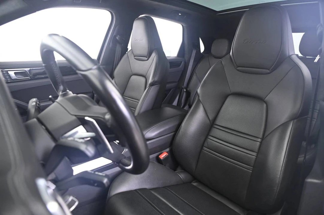 2023 Porsche 9Y0/9Y3 Cayenne Turbo - Image 5 of 5