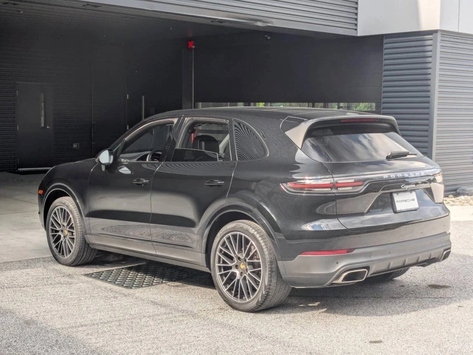 2023 Porsche 9Y0/9Y3 Cayenne - Image 3 of 5