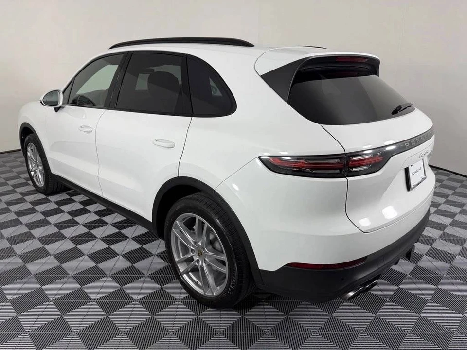 2023 Porsche 9Y0/9Y3 Cayenne - Image 3 of 5