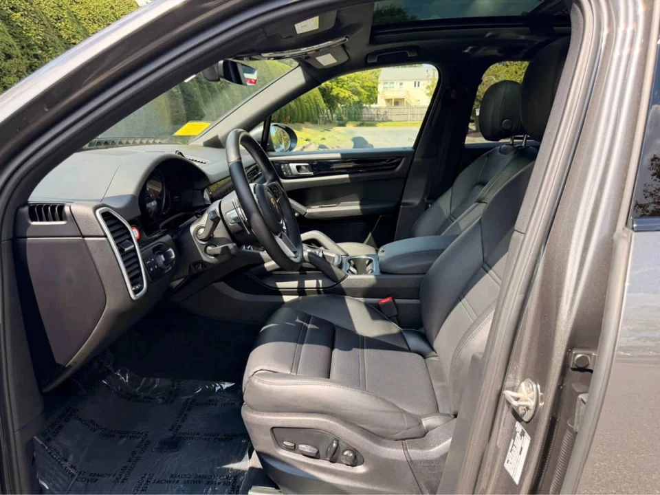 2023 Porsche 9Y0/9Y3 Cayenne - Image 4 of 5