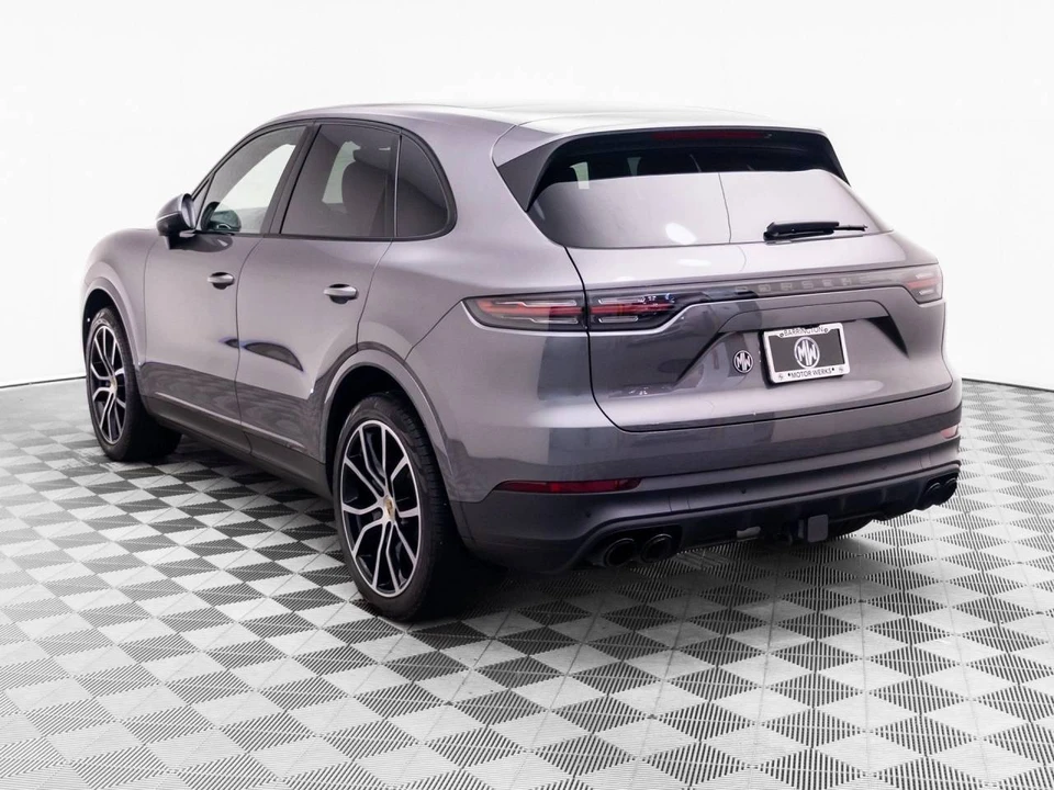 2023 Porsche 9Y0/9Y3 Cayenne - Image 3 of 5