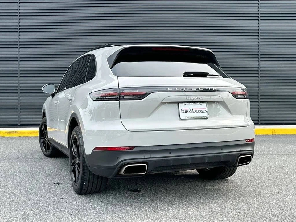 2023 Porsche 9Y0/9Y3 Cayenne - Image 3 of 5