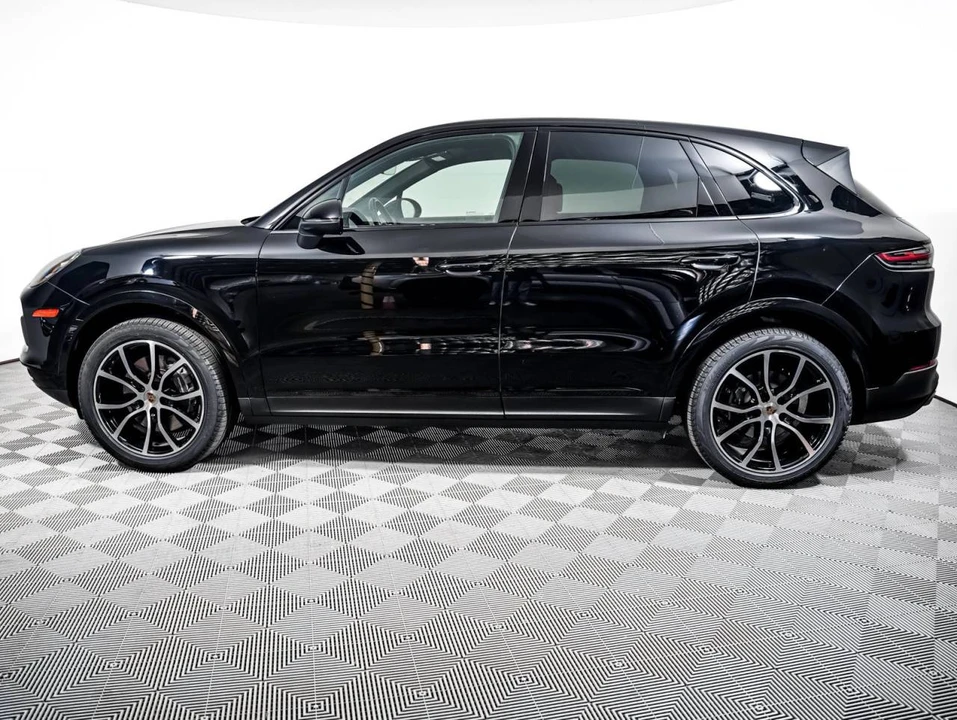 2023 Porsche 9Y0/9Y3 Cayenne - Image 2 of 5