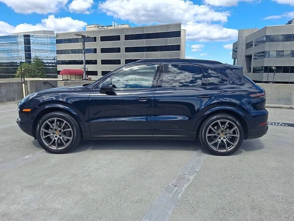 2023 Porsche 9Y0/9Y3 Cayenne - Image 2 of 5
