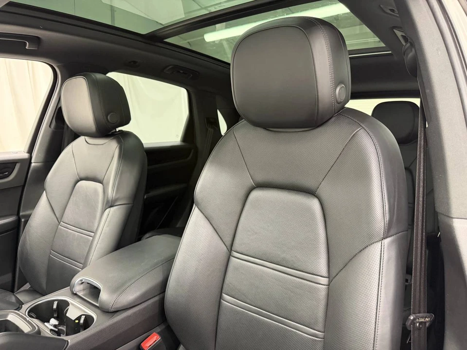 2023 Porsche 9Y0/9Y3 Cayenne - Image 5 of 5