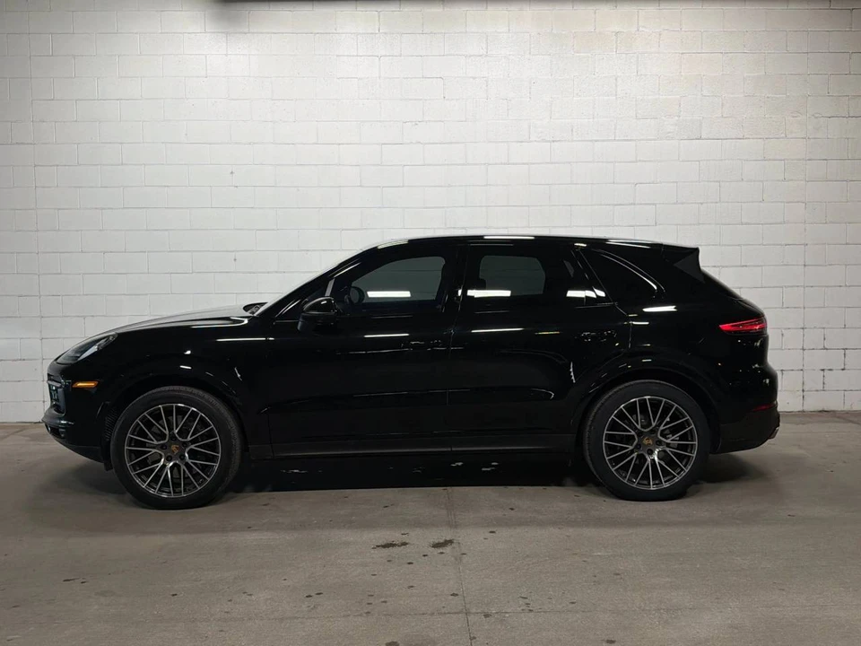 2023 Porsche 9Y0/9Y3 Cayenne - Image 2 of 5
