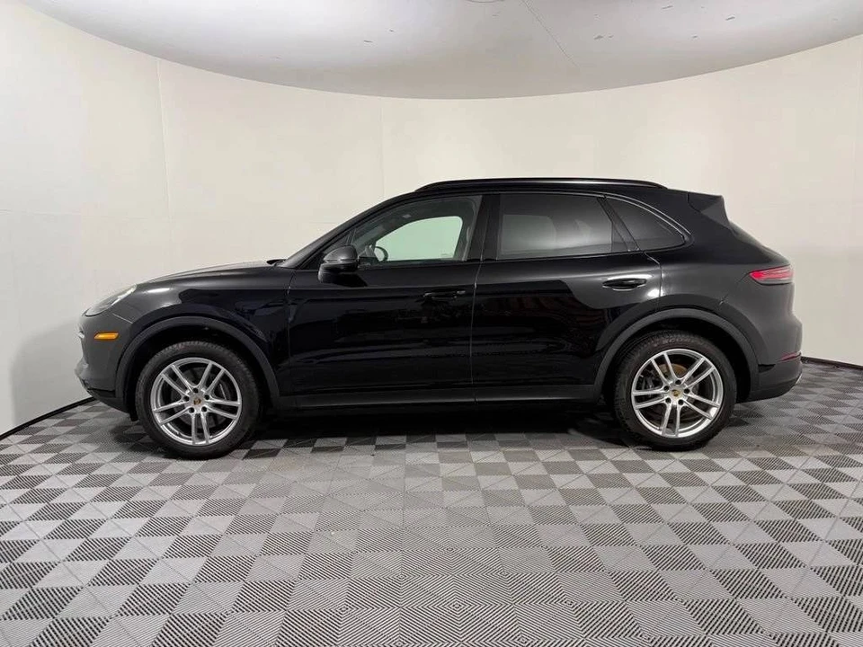 2023 Porsche 9Y0/9Y3 Cayenne - Image 2 of 5