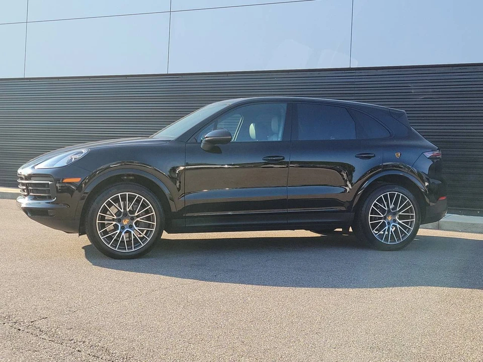 2023 Porsche 9Y0/9Y3 Cayenne - Image 2 of 5