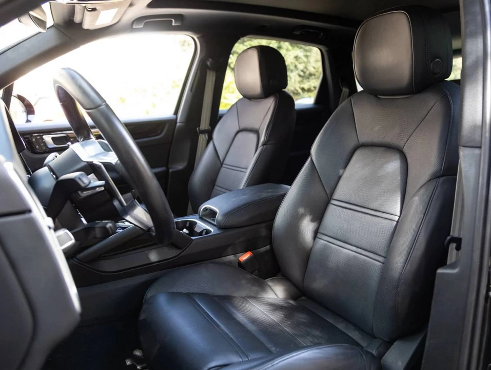 2023 Porsche 9Y0/9Y3 Cayenne - Image 4 of 5