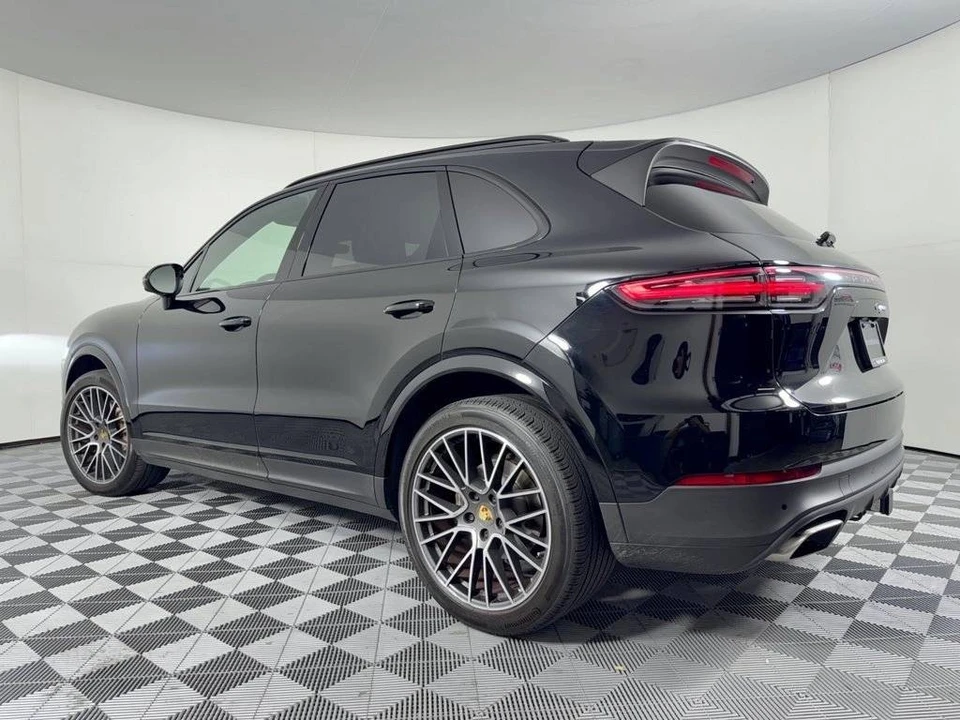 2023 Porsche 9Y0/9Y3 Cayenne - Image 3 of 4