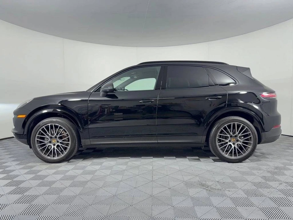 2023 Porsche 9Y0/9Y3 Cayenne - Image 2 of 4