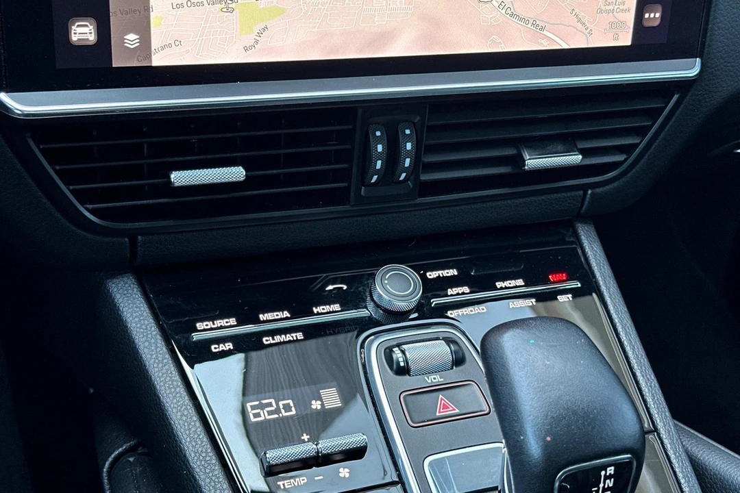 2023 Porsche 9Y0/9Y3 Cayenne - Image 25 of 31