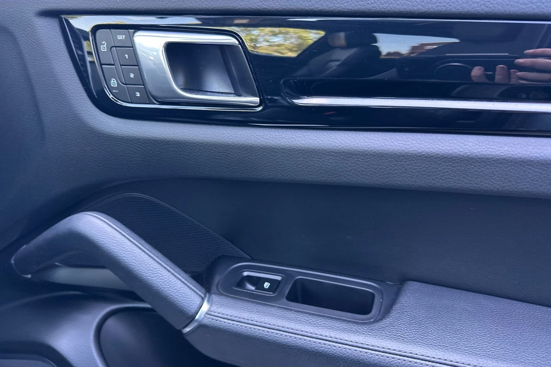 2023 Porsche 9Y0/9Y3 Cayenne - Image 20 of 31