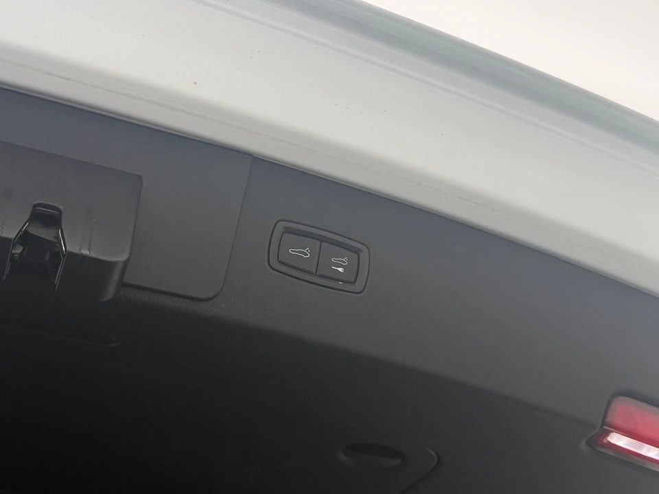 2023 Porsche 9Y0/9Y3 Cayenne - Image 17 of 31