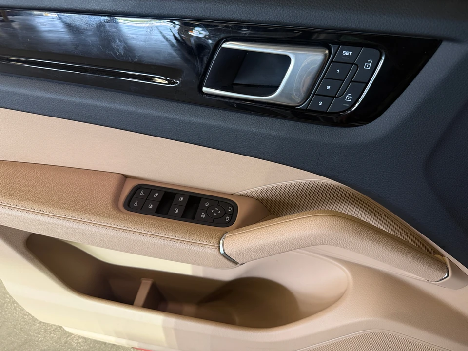 2023 Porsche 9Y0/9Y3 Cayenne - Image 3 of 31
