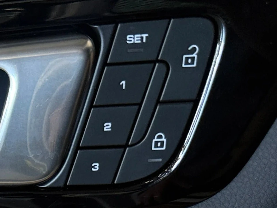 2023 Porsche 9Y0/9Y3 Cayenne - Image 18 of 31