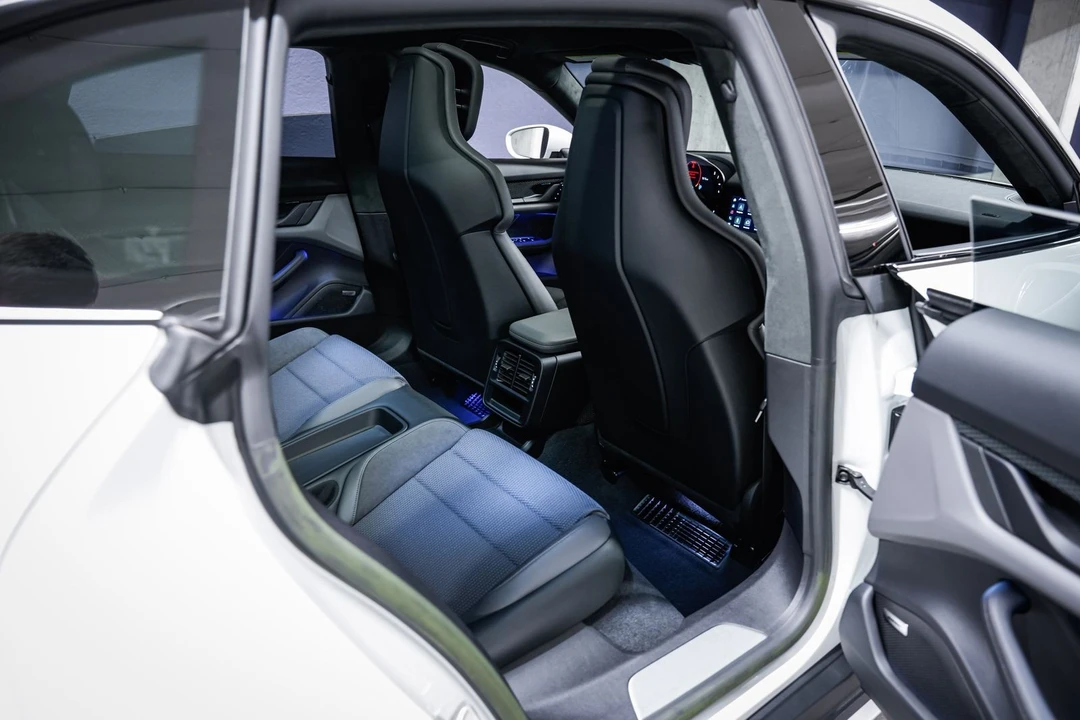 2023 Porsche 718 Cayman - Image 28 of 31
