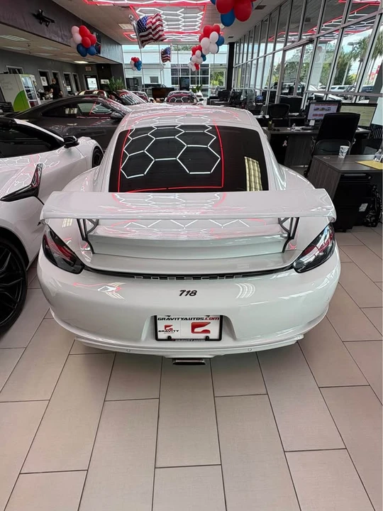 2023 Porsche 718 Cayman - Image 5 of 10