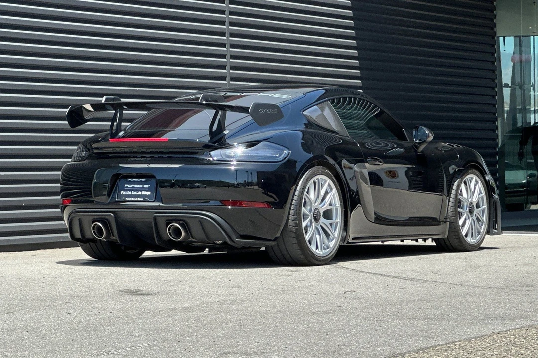 2023 Porsche 718 Cayman GT4 RS - Image 8 of 31
