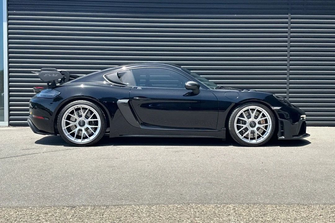 2023 Porsche 718 Cayman GT4 RS - Image 9 of 31