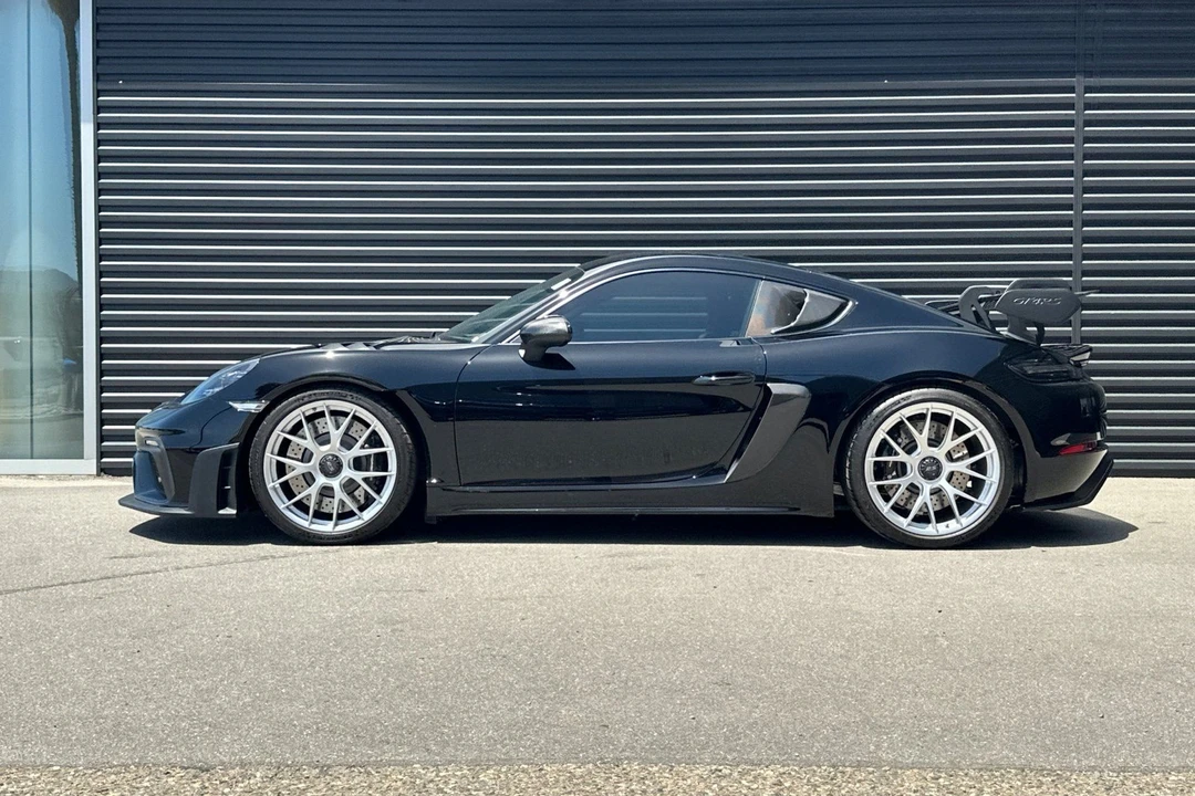 2023 Porsche 718 Cayman GT4 RS - Image 2 of 31