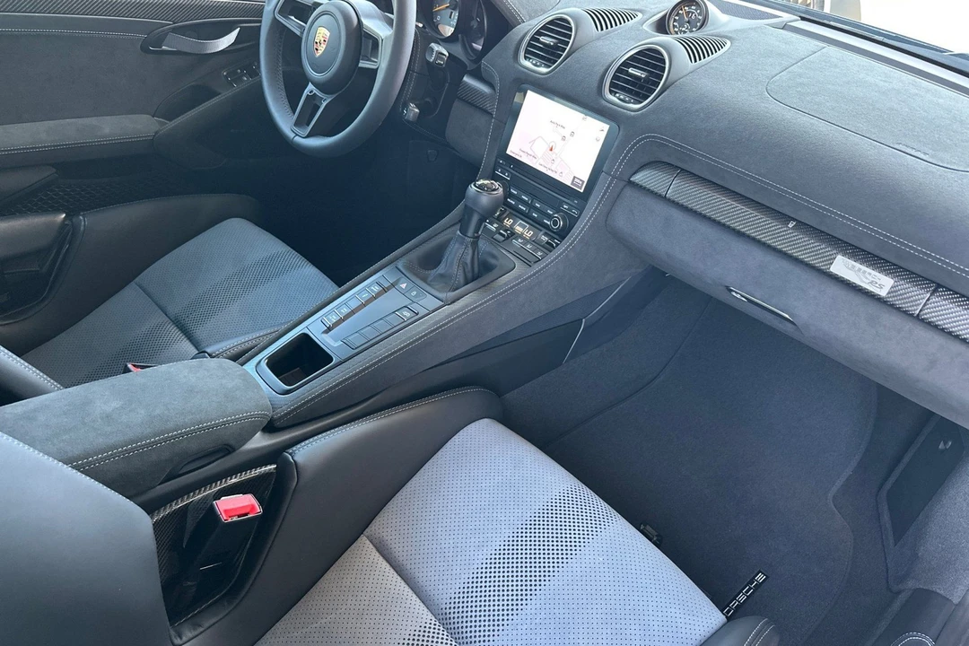 2023 Porsche 718 Cayman GT4 RS - Image 16 of 31