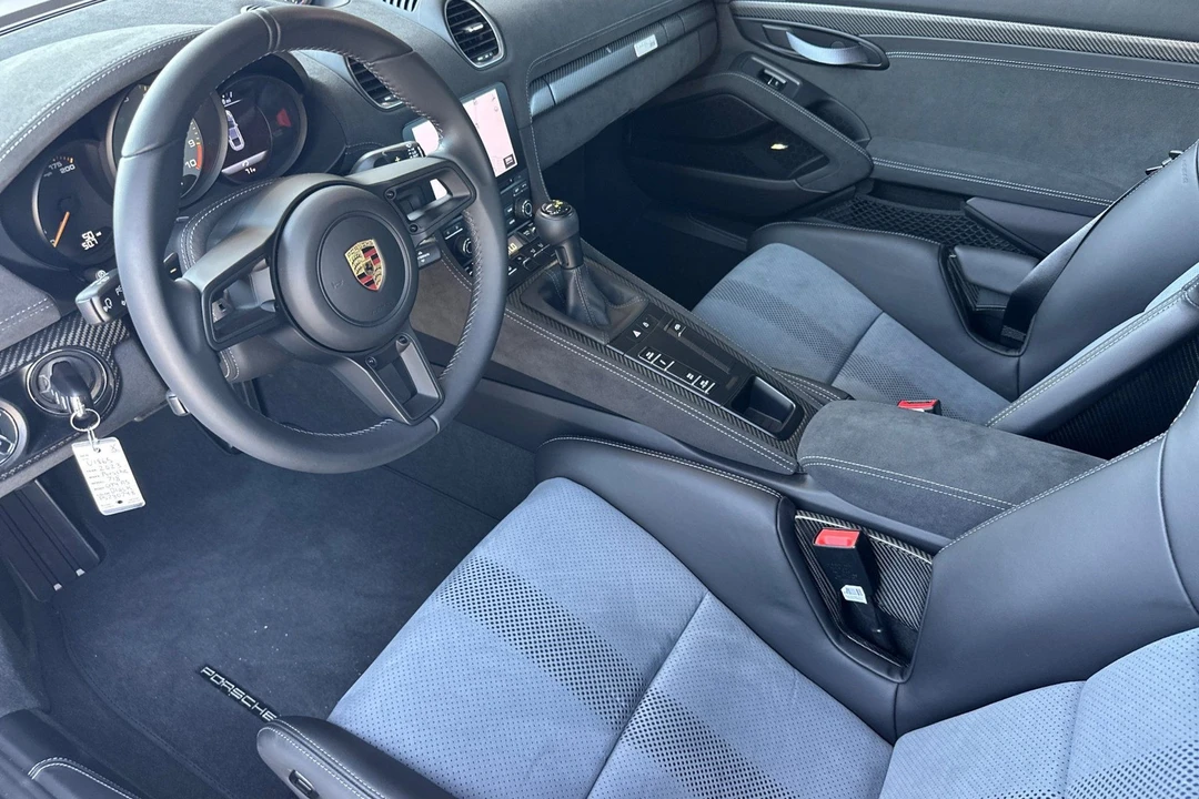 2023 Porsche 718 Cayman GT4 RS - Image 4 of 31
