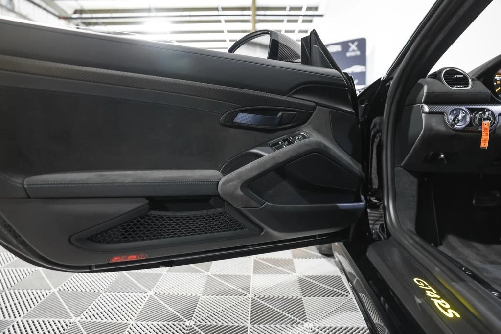 2023 Porsche 718 Cayman GT4 RS - Image 30 of 31
